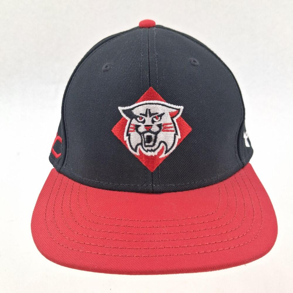 Davidson Wildcats Hat Cap Snap Back One Size Black NCAA Basketball Under Armour